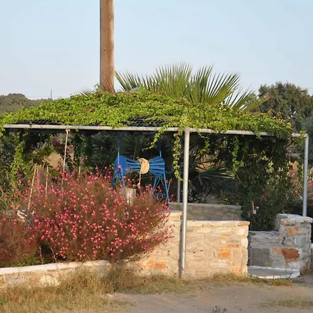 Crystal Naxos 1 At 4* 미크리 비글라