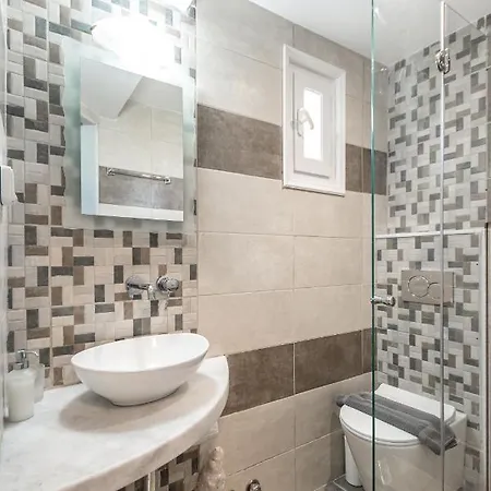 아파트호텔 Crystal Naxos 1 At 미크리 비글라