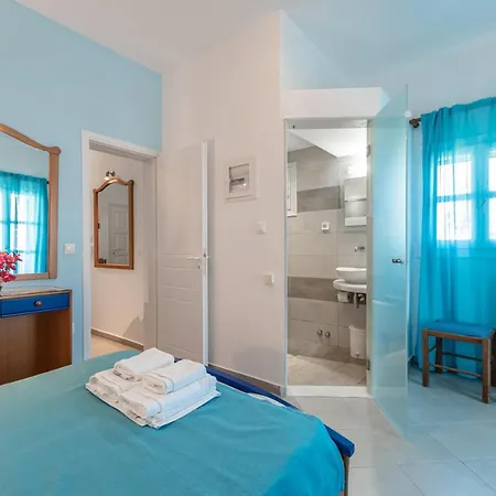 Crystal Naxos 1 At 미크리 비글라