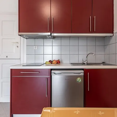 Crystal Naxos 1 At 4* 미크리 비글라