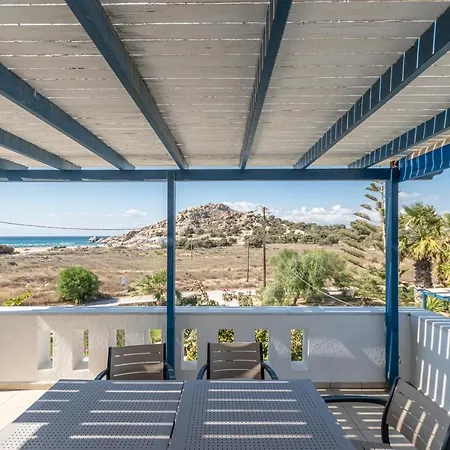 Crystal Naxos 1 At 4* 미크리 비글라