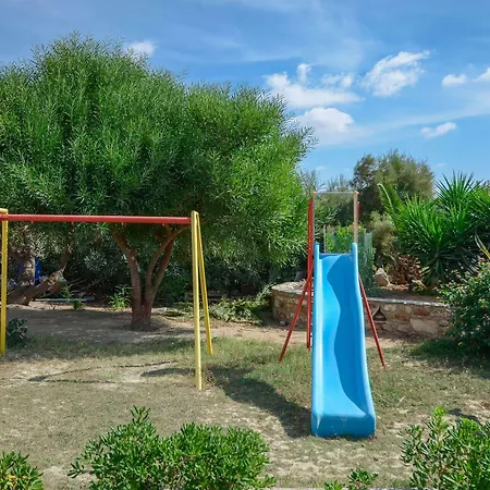 아파트호텔 Crystal Naxos 1 At