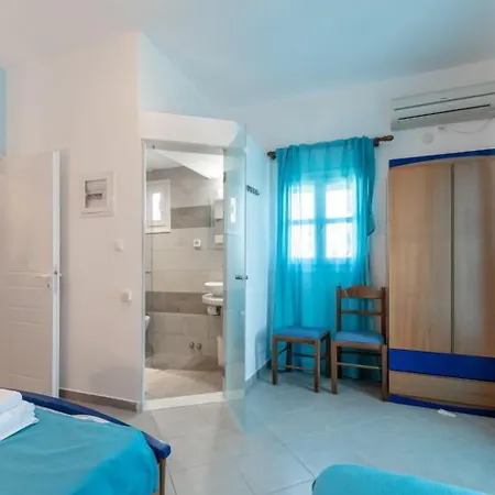 Crystal Naxos 1 At 4* 미크리 비글라