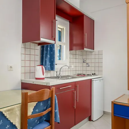 Crystal Naxos 1 At 아파트호텔 미크리 비글라