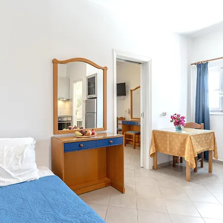 Crystal Naxos 1 At Ξενοδοχείο με διαμερίσματα Μικρή Βίγλα