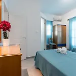Crystal Naxos 1 At