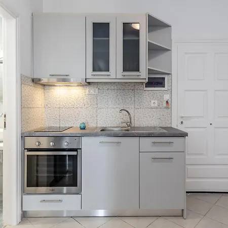 Crystal Naxos 1 At Mikri Vigla