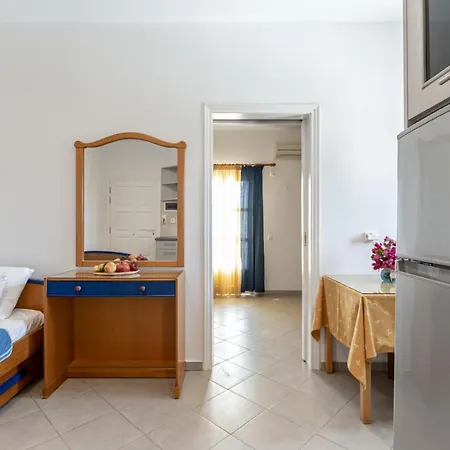 Crystal Naxos 1 At Aparthotel Mikri Vigla