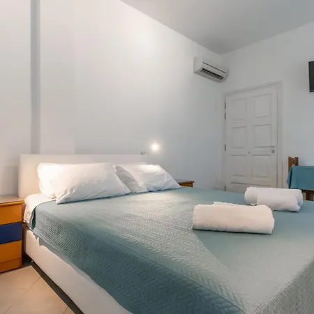 Crystal Naxos 1 At 4*