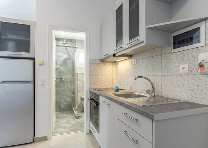 Crystal Naxos 1 At 4*