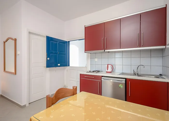 Crystal Naxos 1 At 4*