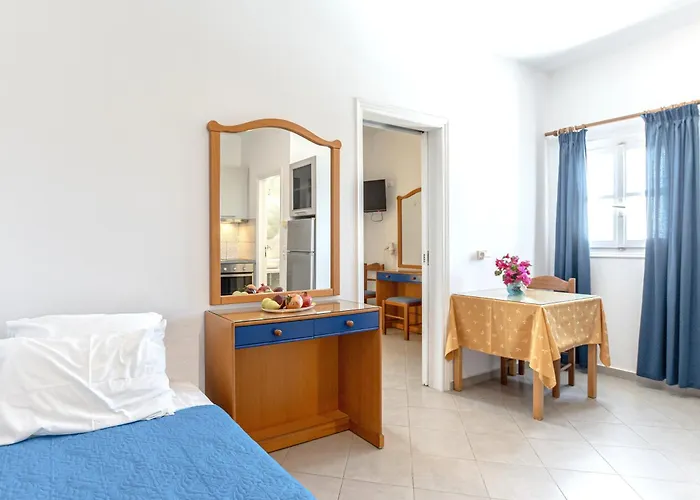 Crystal Naxos 1 At Aparthotel Mikri Vigla